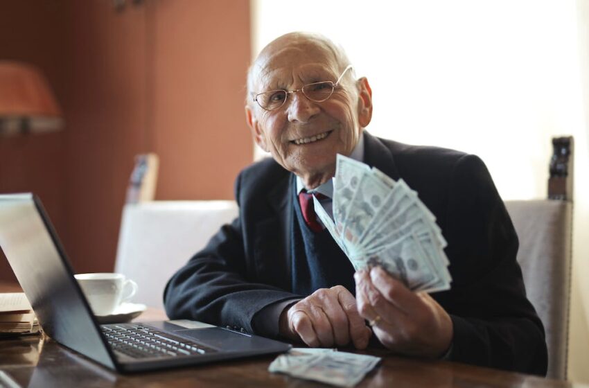  How to Save Money on Health Insurance Premiums